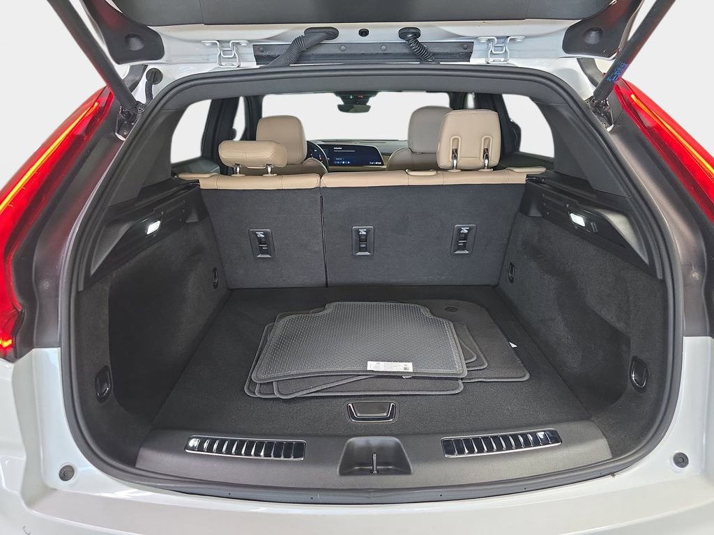 Used 2025 Cadillac XT4 Premium Luxury w/ Technology Package image 30