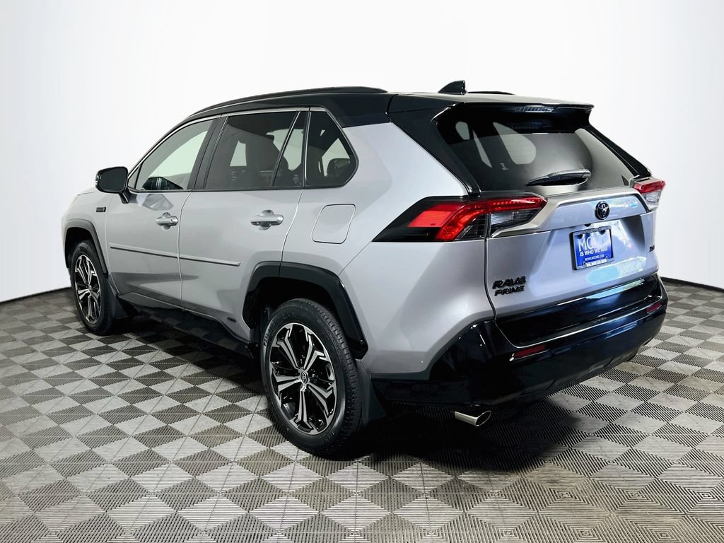 Used 2024 Toyota RAV4 XSE w/ Weather Package AWD/4WD image 5
