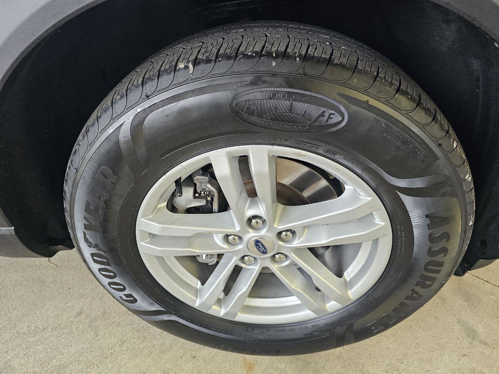 Used 2022 Ford Explorer XLT image 9