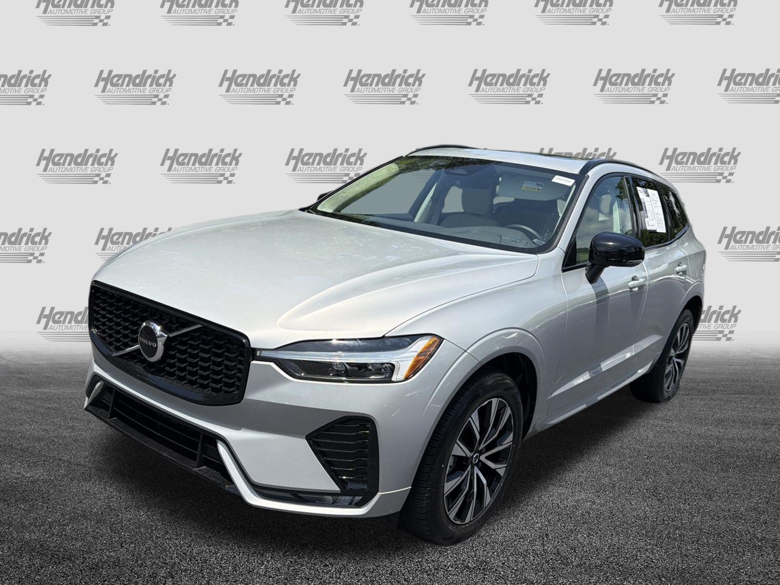 Certified 2024 Volvo XC60 B5 Core w/ Protection Package Premier AWD/4WD image 5