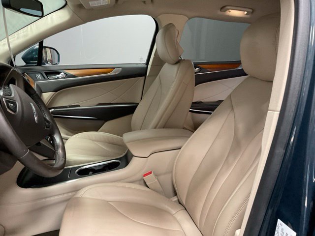 Used 2019 Lincoln MKC Select w/ Select Plus Package AWD/4WD image 17