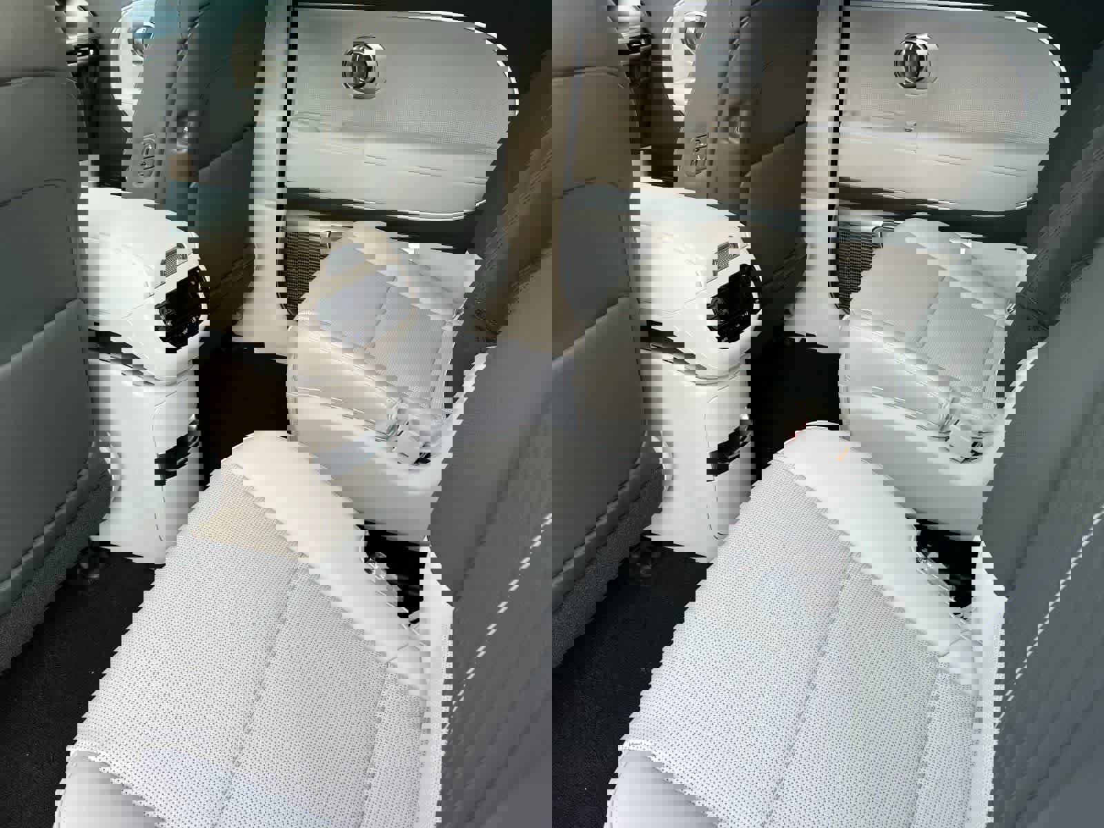 New 2026 Hyundai Ioniq 9 Calligraphy image 4