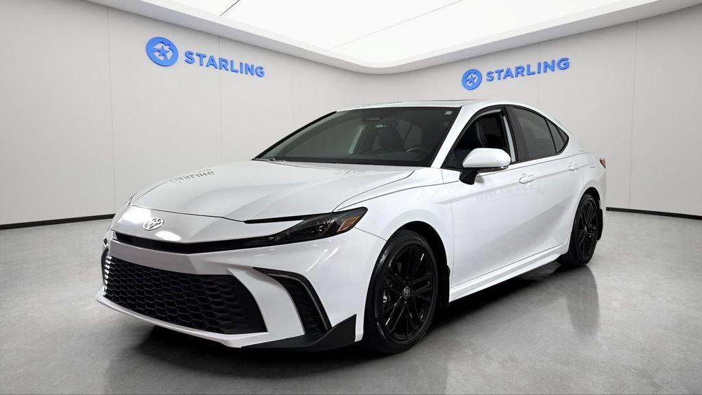Used 2025 Toyota Camry SE w/ Convenience Package FWD image 2
