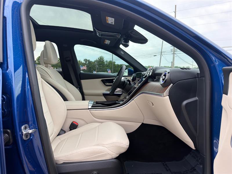 Used 2026 Mercedes-Benz GLC 300 4MATIC image 26