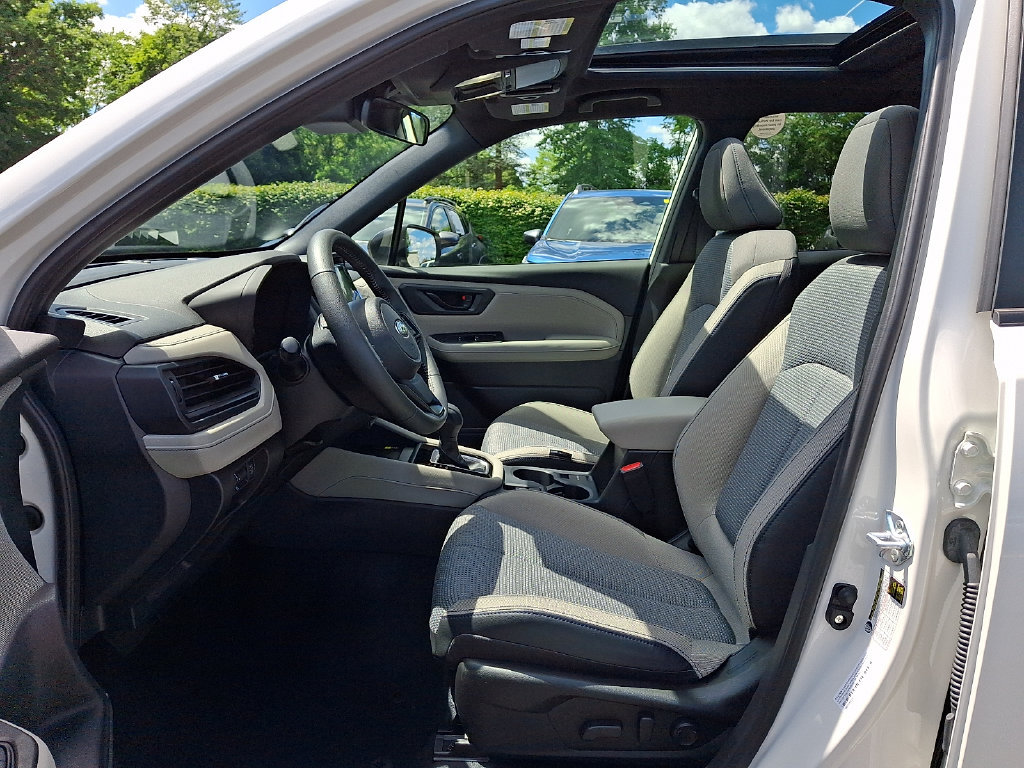 Used 2025 Subaru Forester Premium AWD/4WD image 13