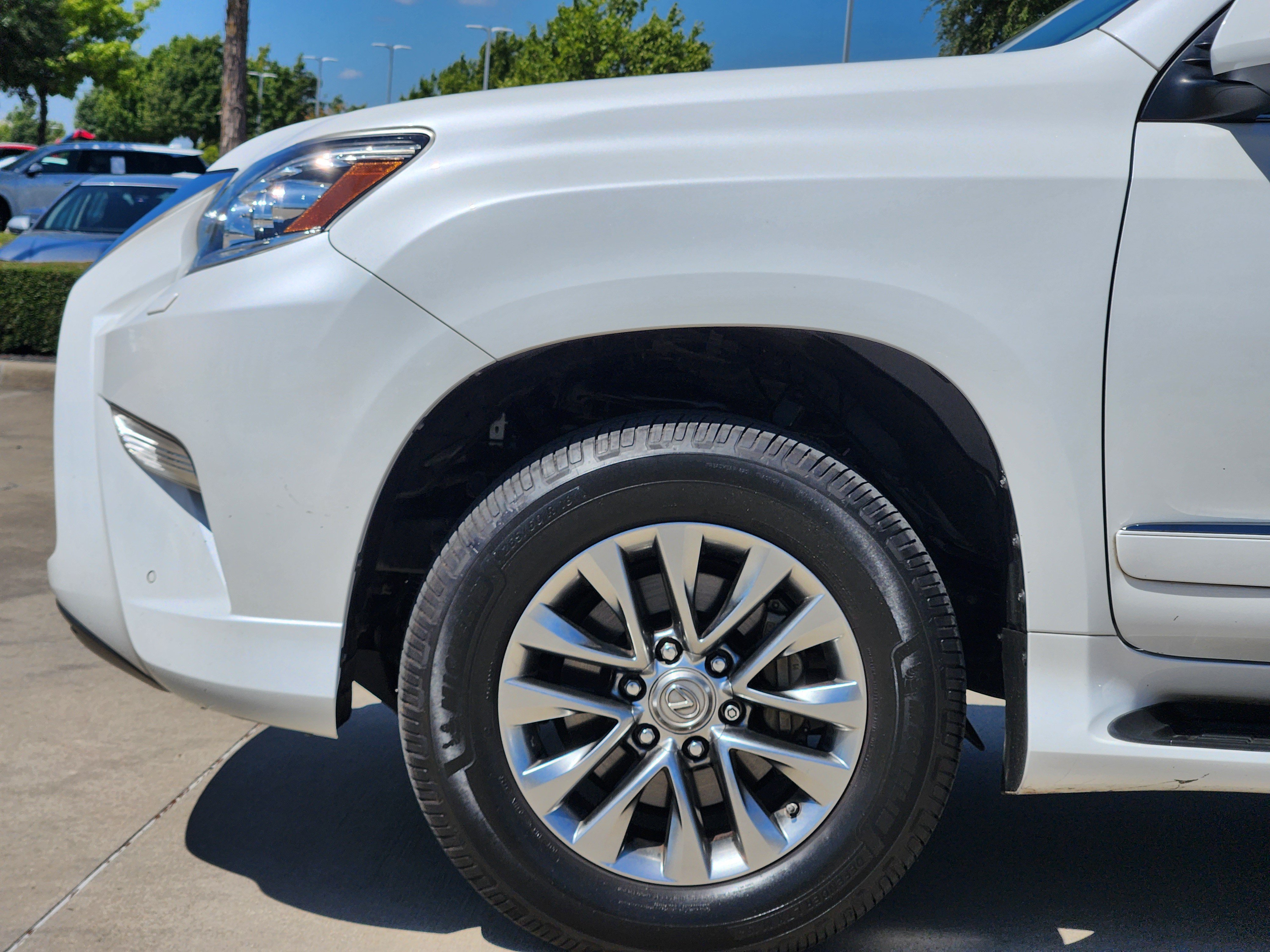 Used 2018 Lexus GX 460 Luxury w/ Preferred Accessory Package AWD/4WD image 9