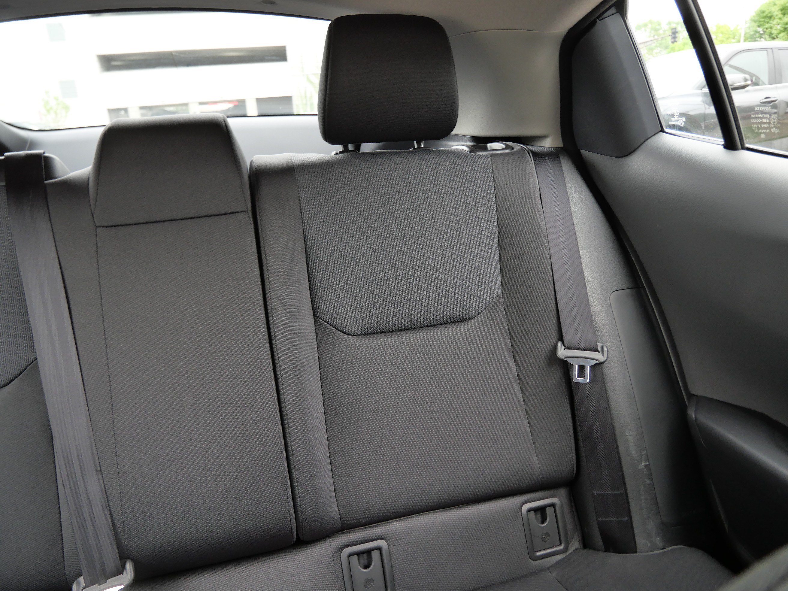 Certified 2025 Toyota Prius LE FWD image 15