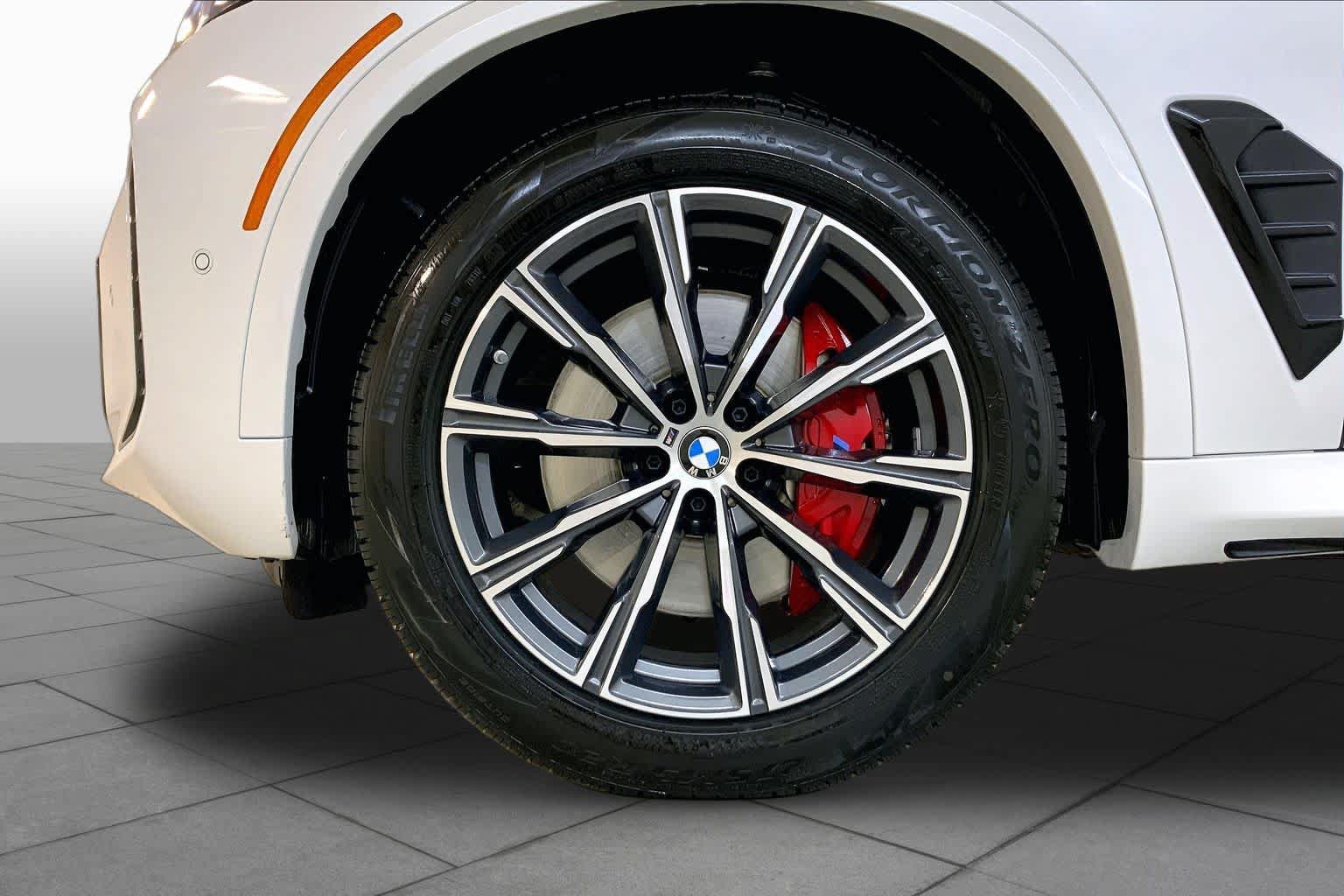 Used 2026 BMW X5 xDrive40i w/ M Sport Package AWD/4WD image 10