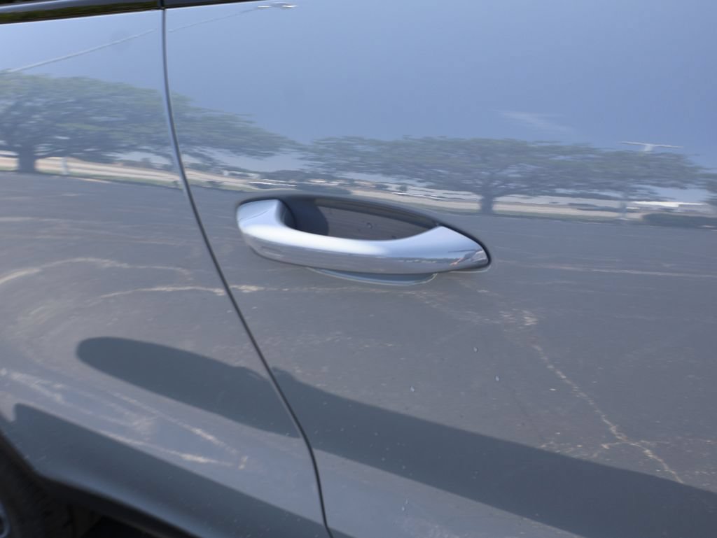 New 2026 Porsche Cayenne E-Hybrid Coupe AWD/4WD image 17