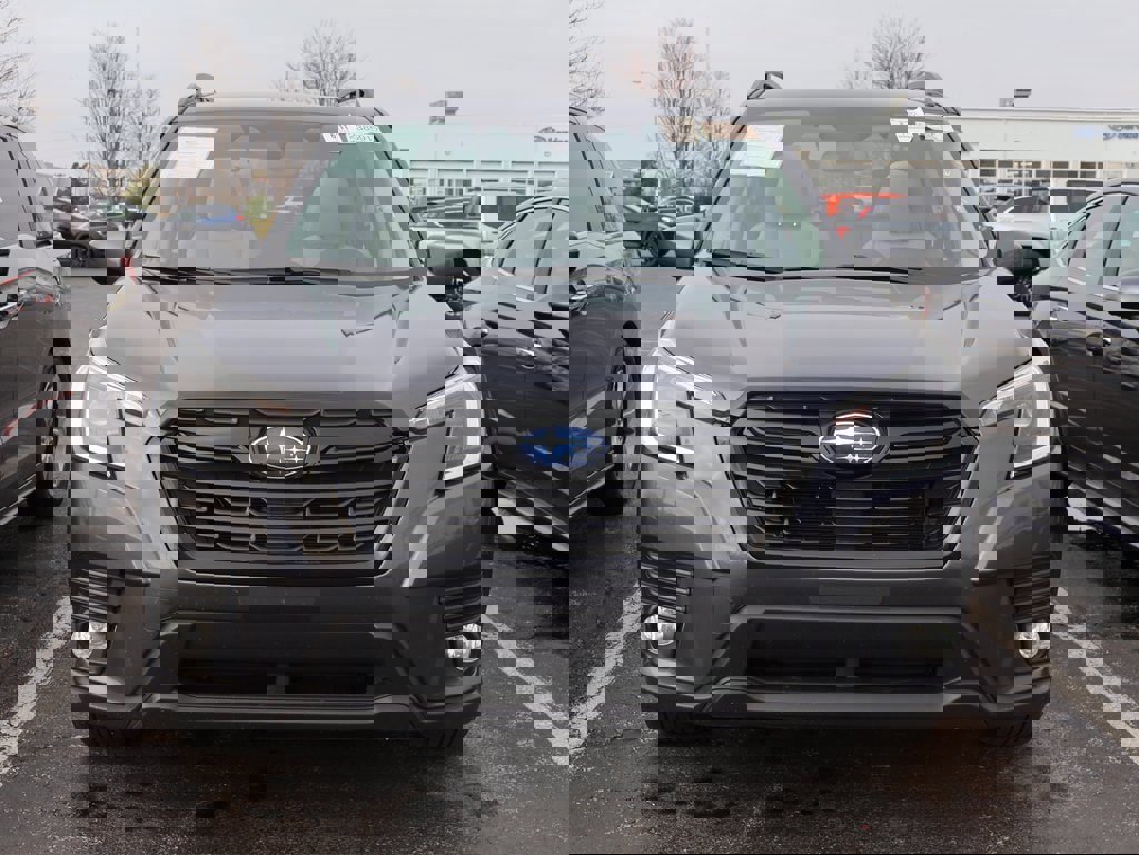 Used 2023 Subaru Forester Premium image 8