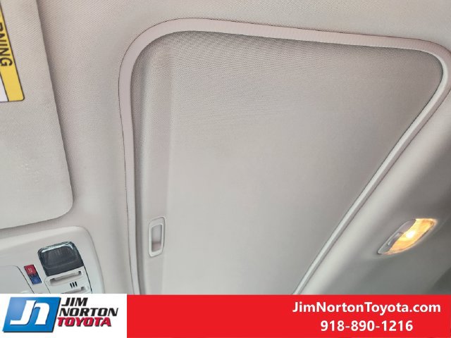 Used 2018 Subaru Outback 3.6R Touring AWD/4WD image 26