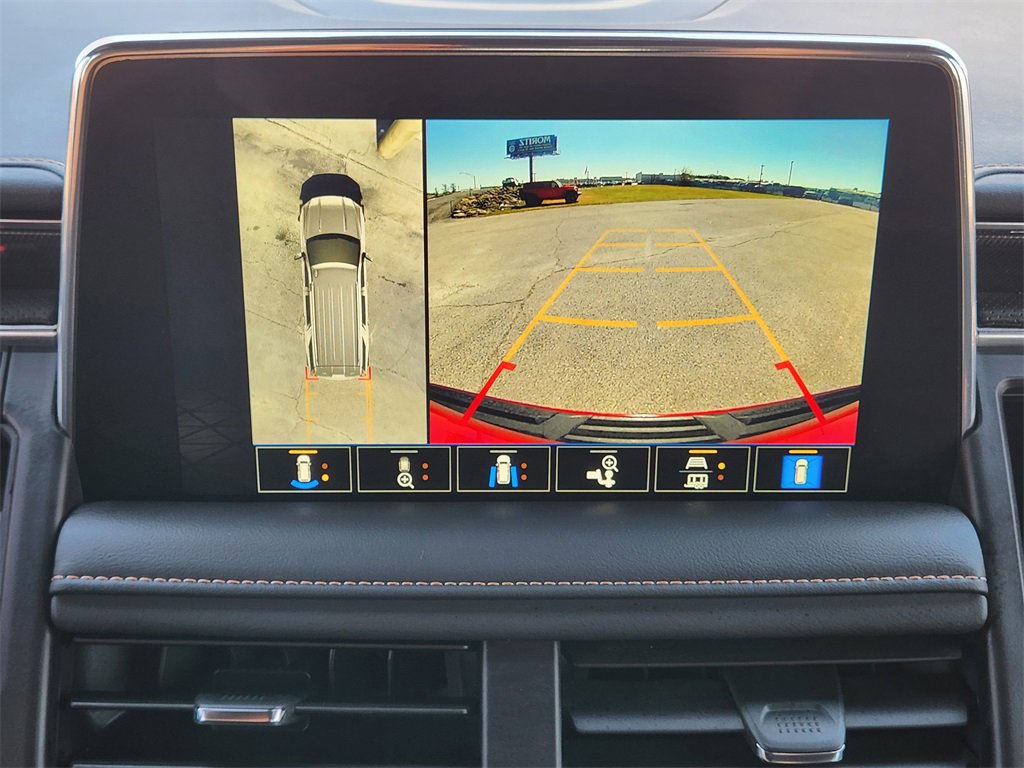 Used 2024 GMC Yukon XL AT4 w/ Technology Package image 18