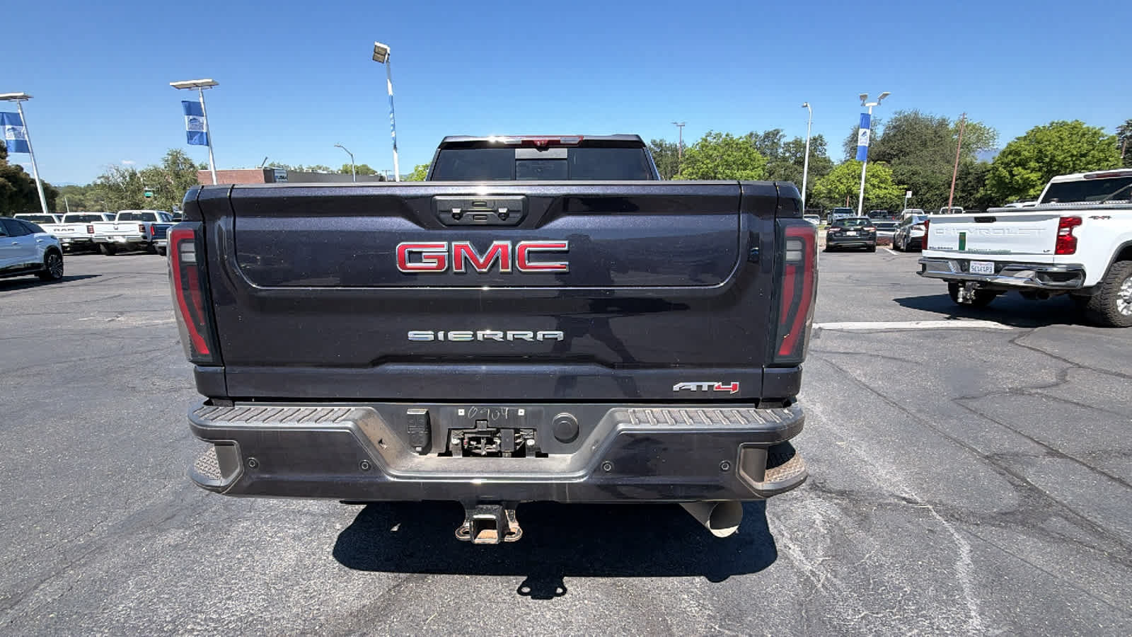 Used 2024 GMC Sierra 2500 AT4 w/ AT4 Premium Plus Package AWD/4WD image 6