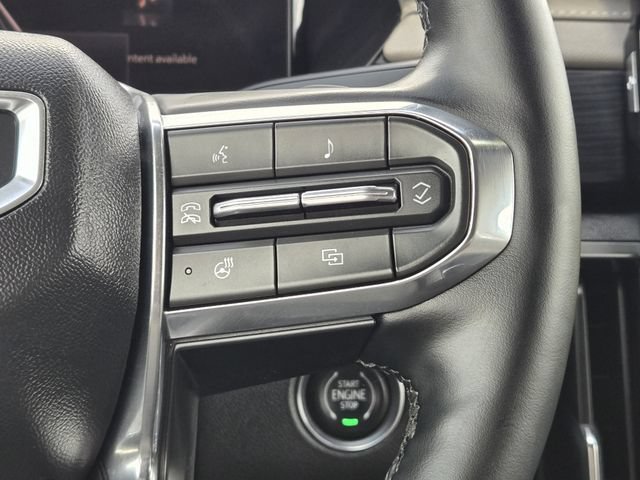 Used 2026 GMC Acadia Elevation w/ Elevation Premium Package FWD image 28