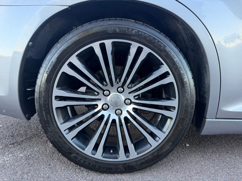 Used 2014 Chrysler 300 S w/ Luxury Group image 11