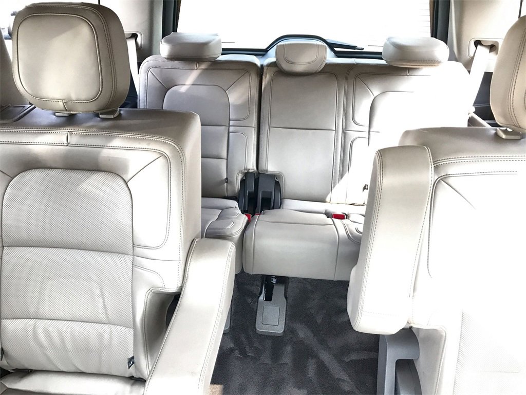 Used 2024 Lincoln Navigator Premiere image 24