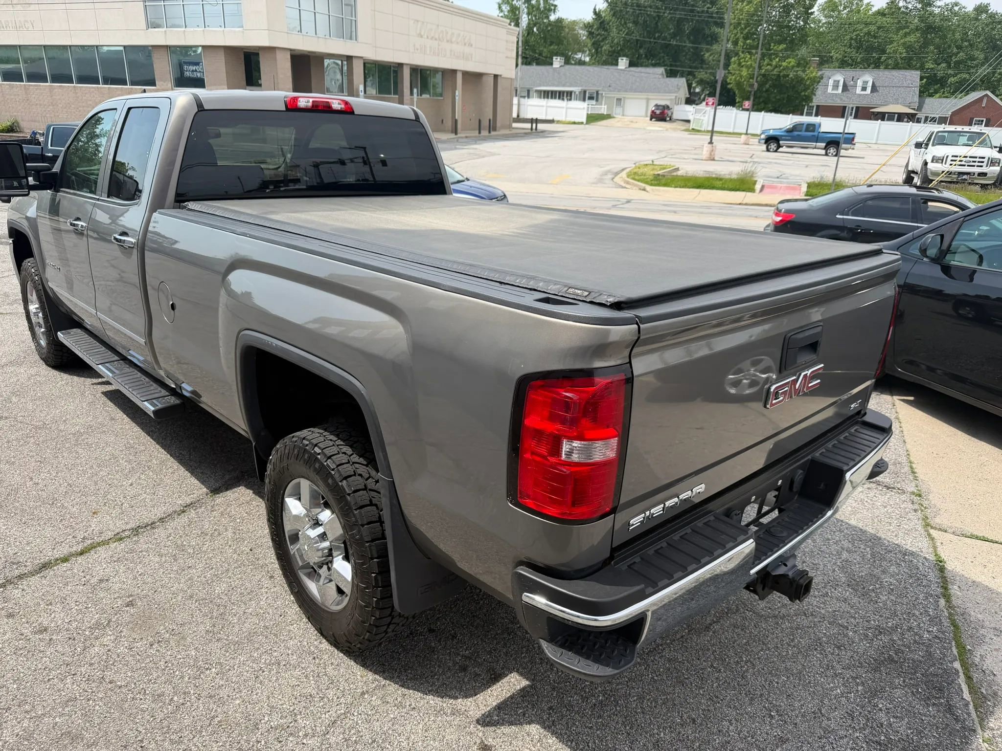Used 2017 GMC Sierra 2500 SLT AWD/4WD image 8