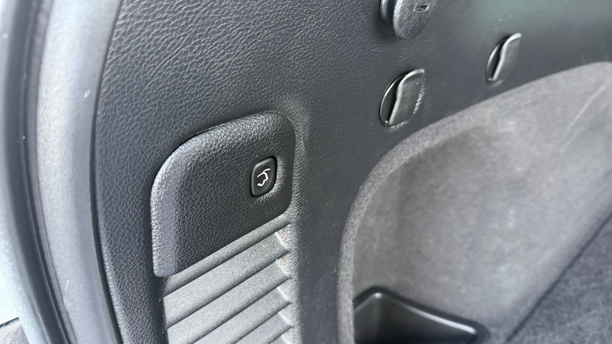 Used 2019 Jeep Grand Cherokee Overland image 28