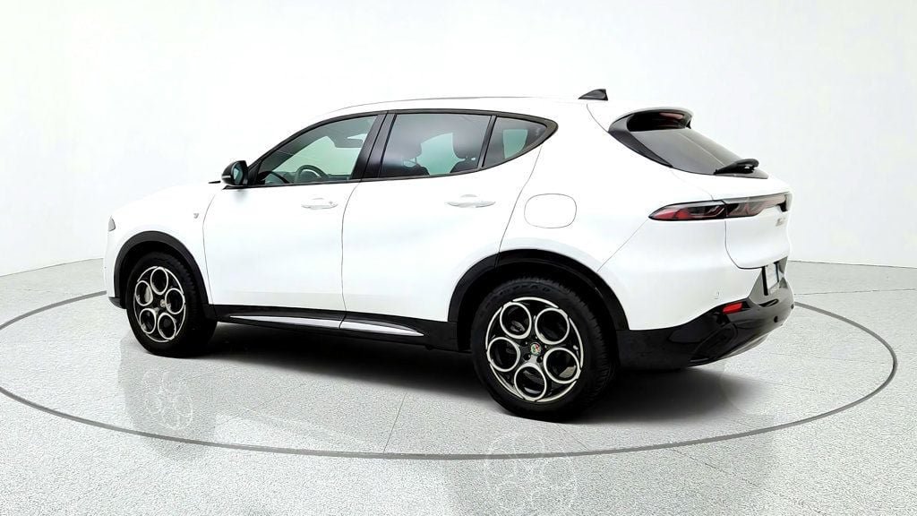 Used 2024 Alfa Romeo Tonale Ti AWD/4WD image 7