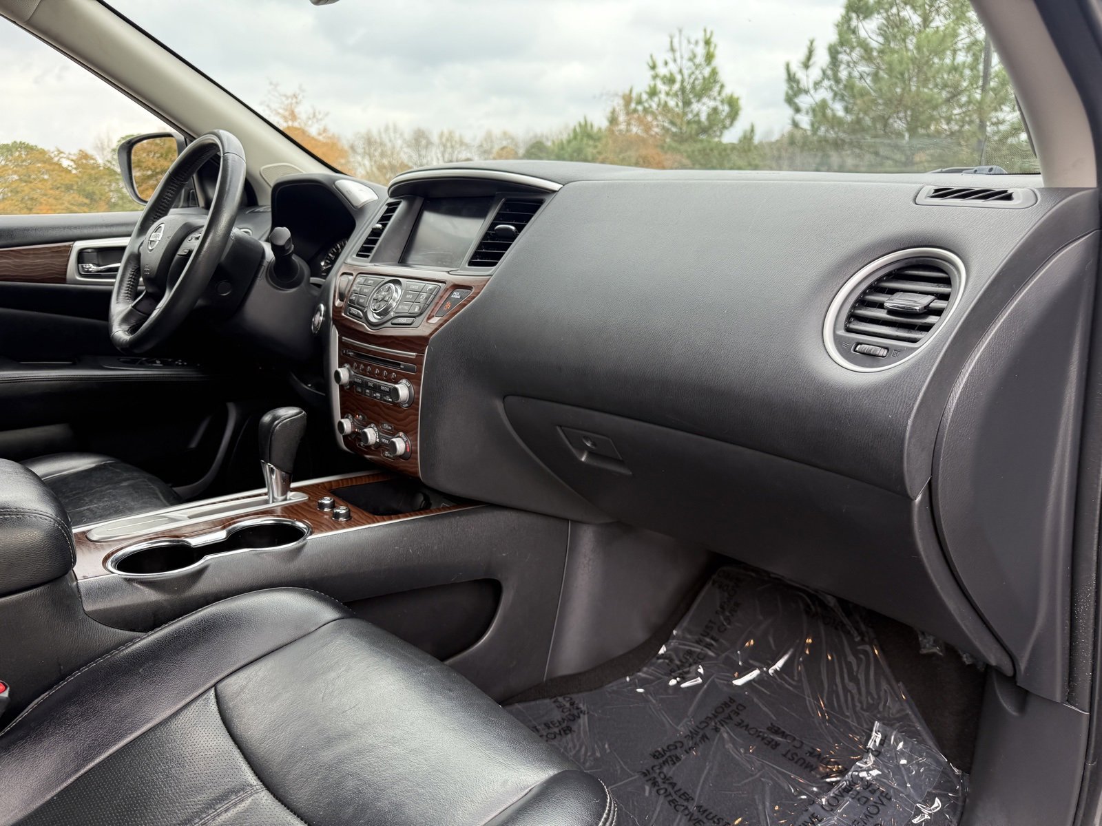 Used 2018 Nissan Pathfinder Platinum image 23