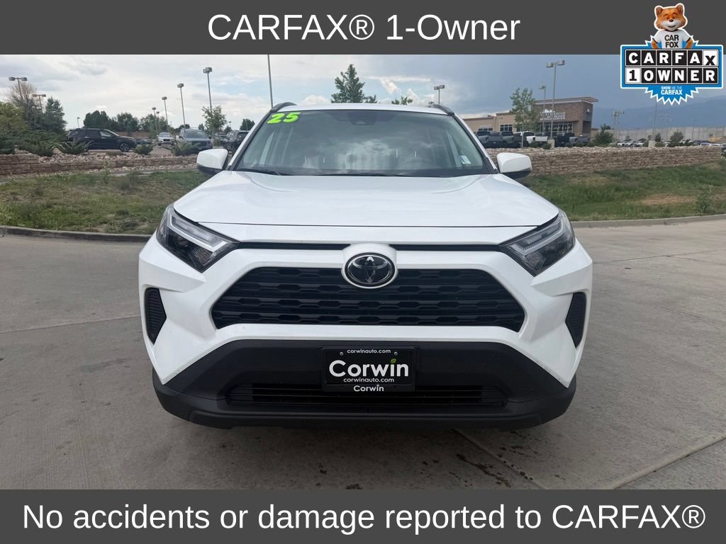 Used 2025 Toyota RAV4 XLE AWD/4WD image 2