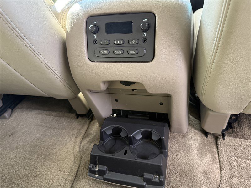 Used 2003 GMC Yukon SLT w/ 1SD Preferred Equipment Group image 23