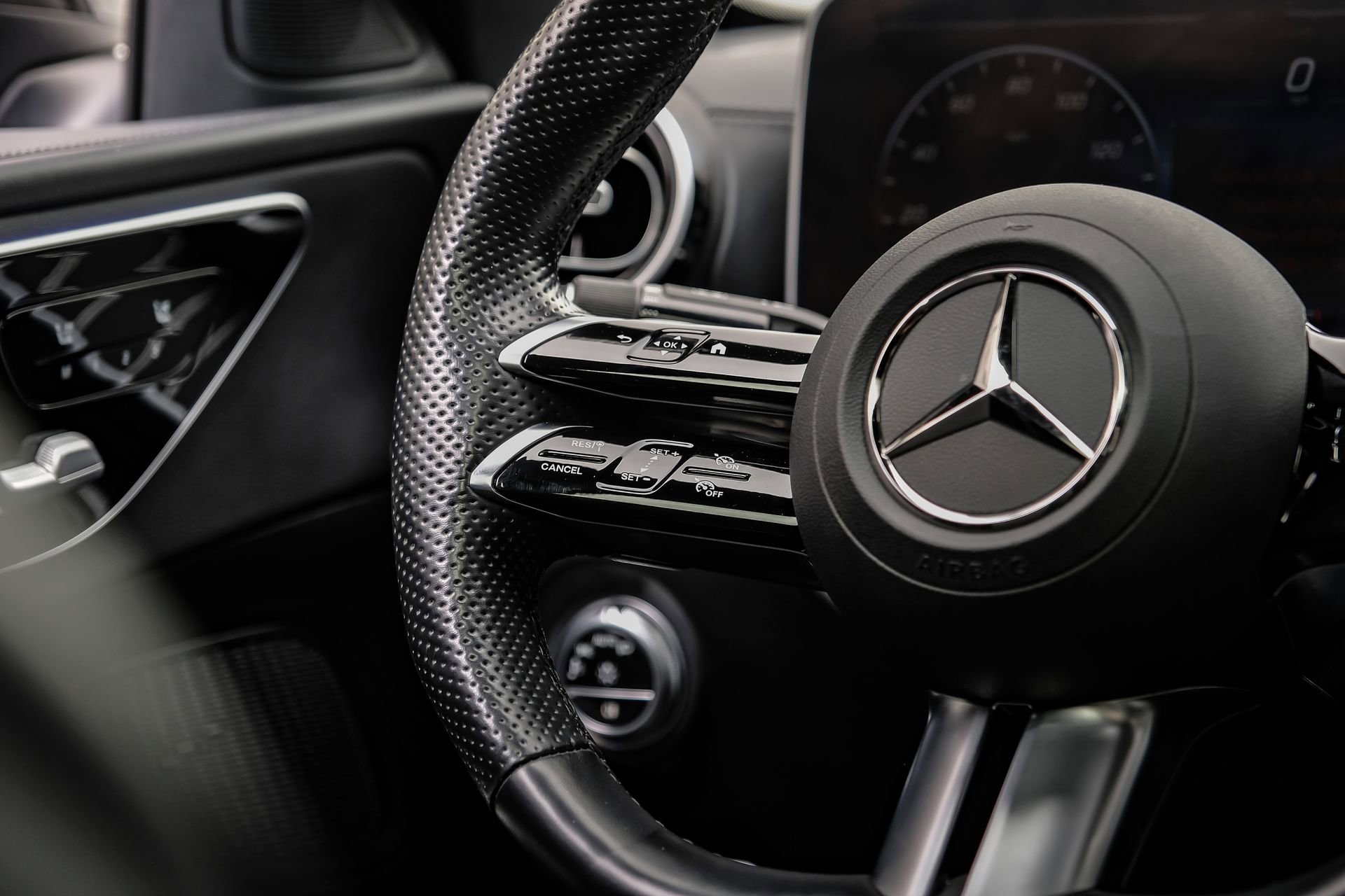 Used 2024 Mercedes-Benz C 300 Sedan w/ AMG Line w/ Night Package image 22