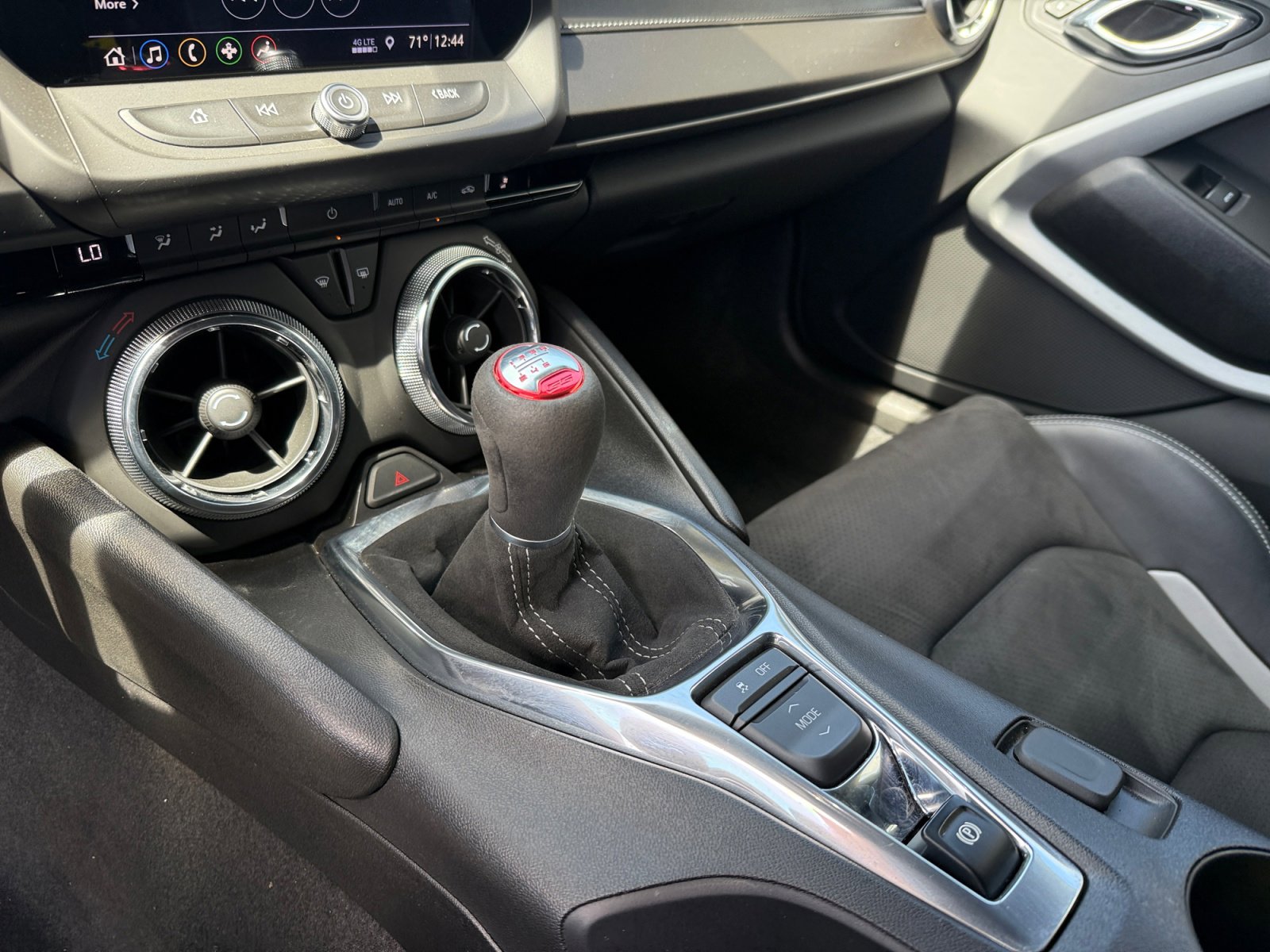 Used 2019 Chevrolet Camaro SS RWD image 13