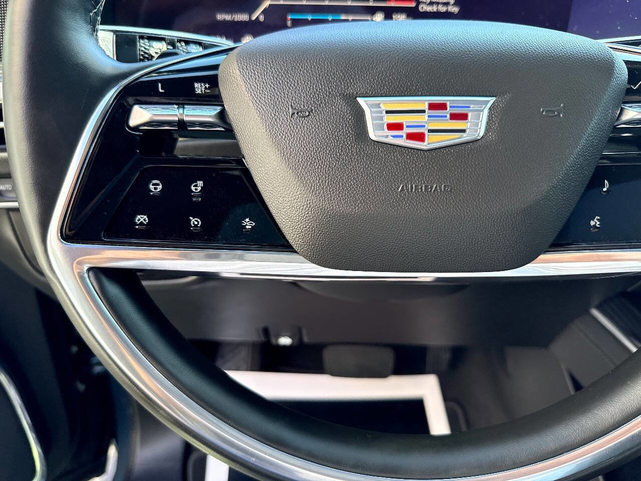 Used 2025 Cadillac Escalade Sport w/ Touring Package image 24