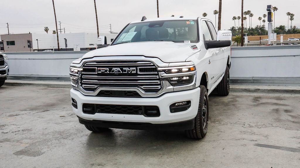 Used 2026 RAM 2500 Laramie AWD/4WD image 4