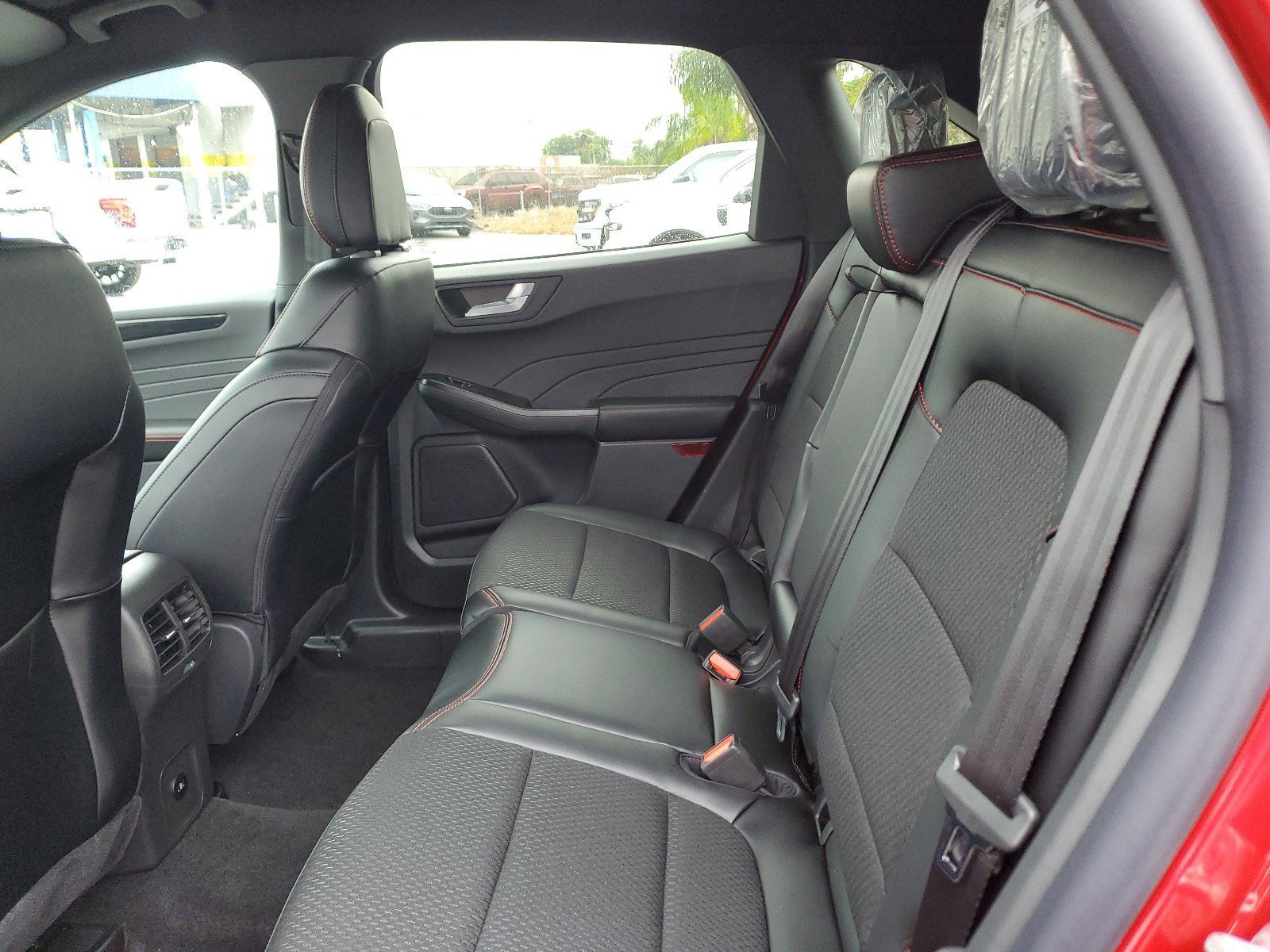 New 2025 Ford Escape ST-Line w/ Equipment Group 301A image 11