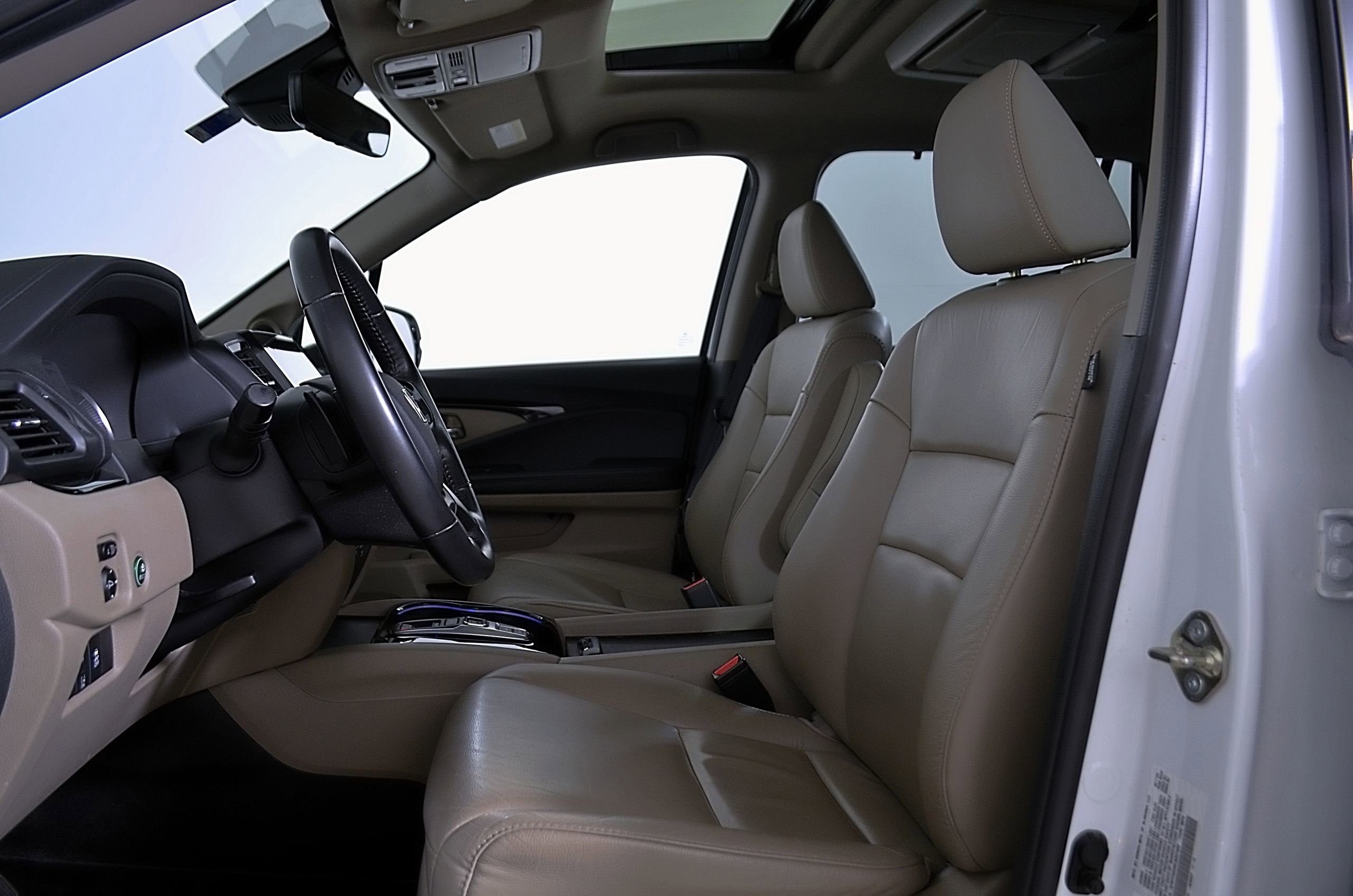 Used 2020 Honda Pilot Touring image 27