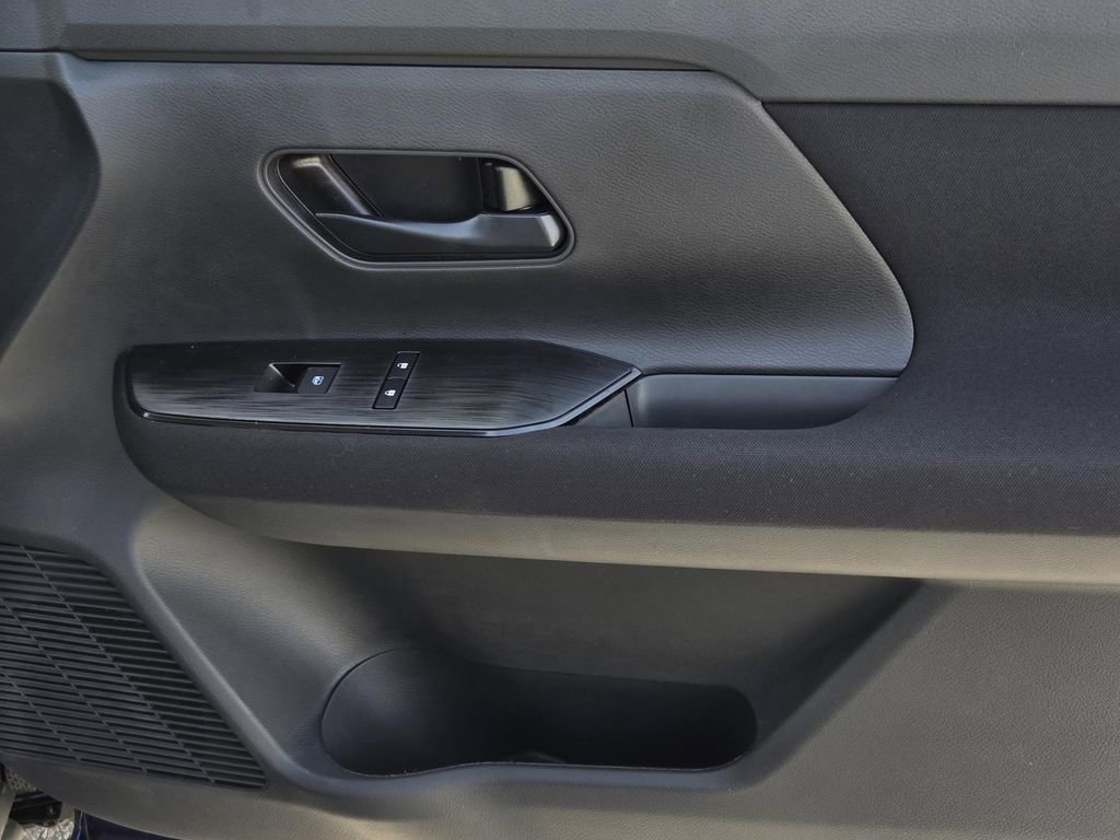 New 2026 Nissan Kicks S image 8