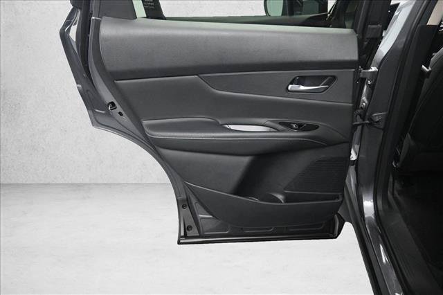 Used 2025 Nissan Murano SV AWD/4WD image 21