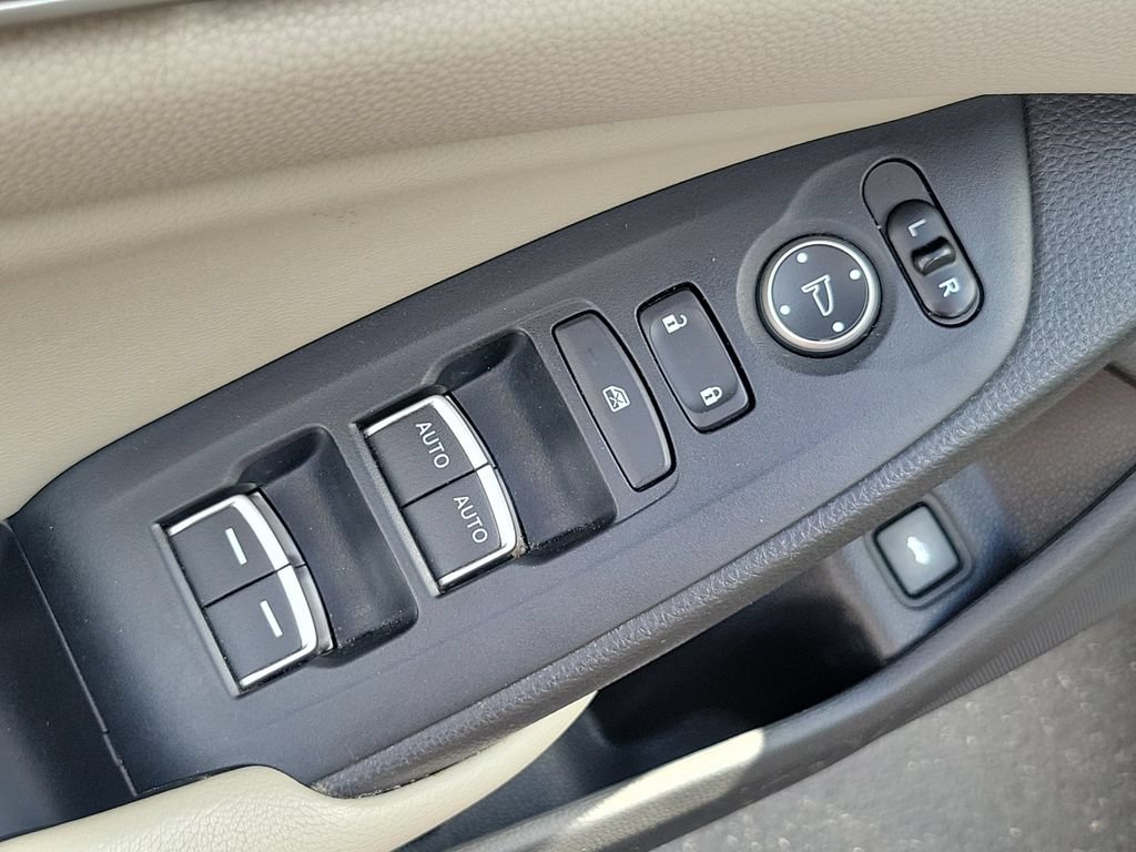 Used 2018 Honda Accord LX image 21