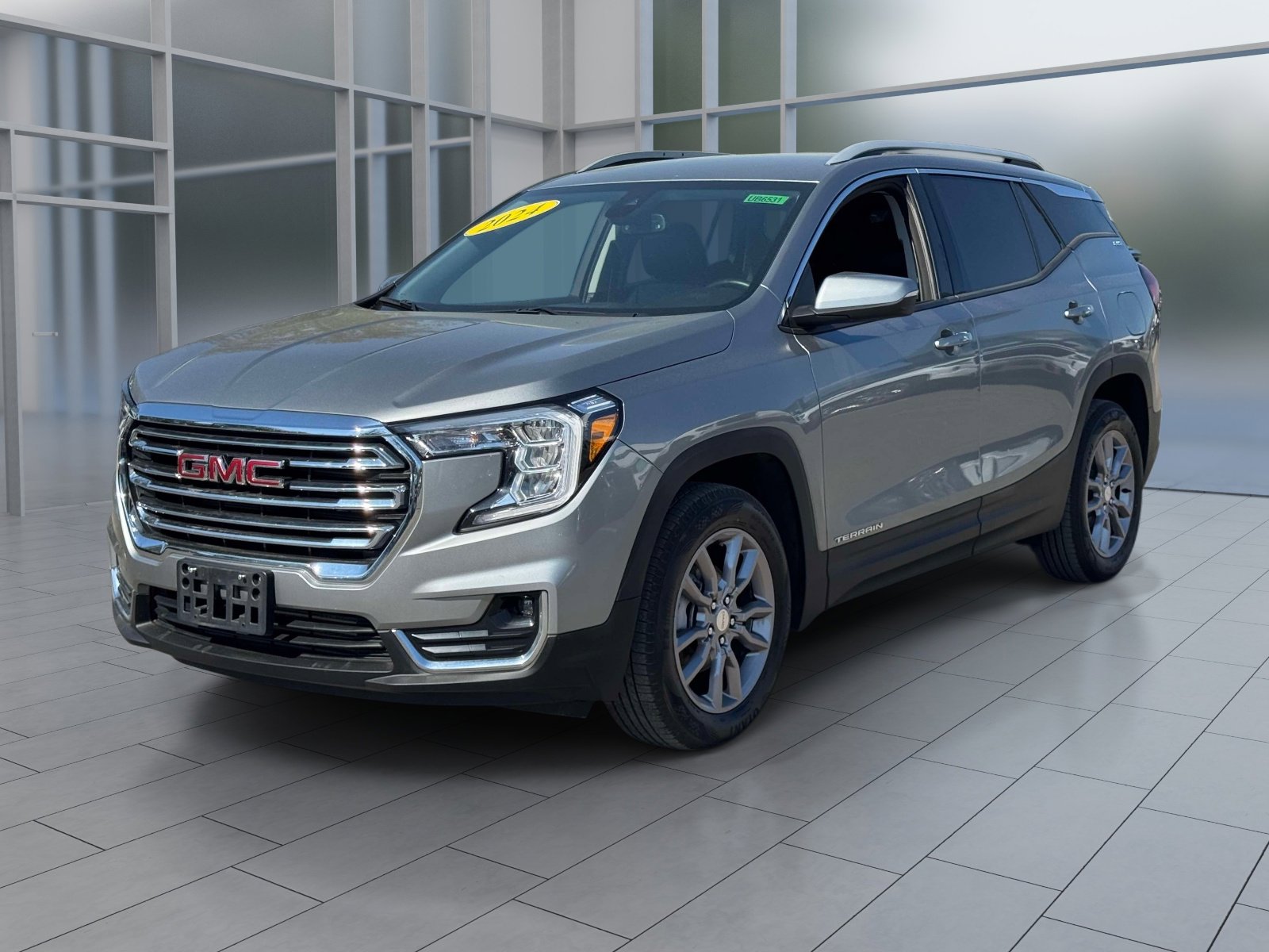 Used 2024 GMC Terrain SLT AWD/4WD image 1
