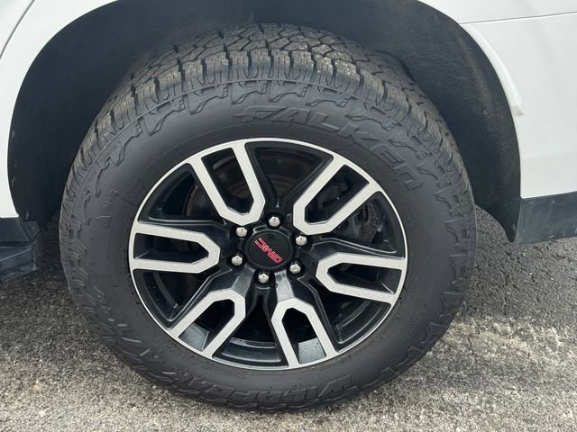 Used 2021 GMC Yukon AT4 w/ LPO, Illumination Package AWD/4WD image 11