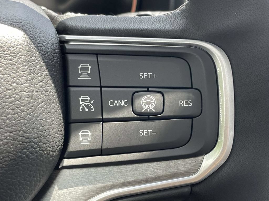 New 2026 Jeep Grand Wagoneer 4WD image 34