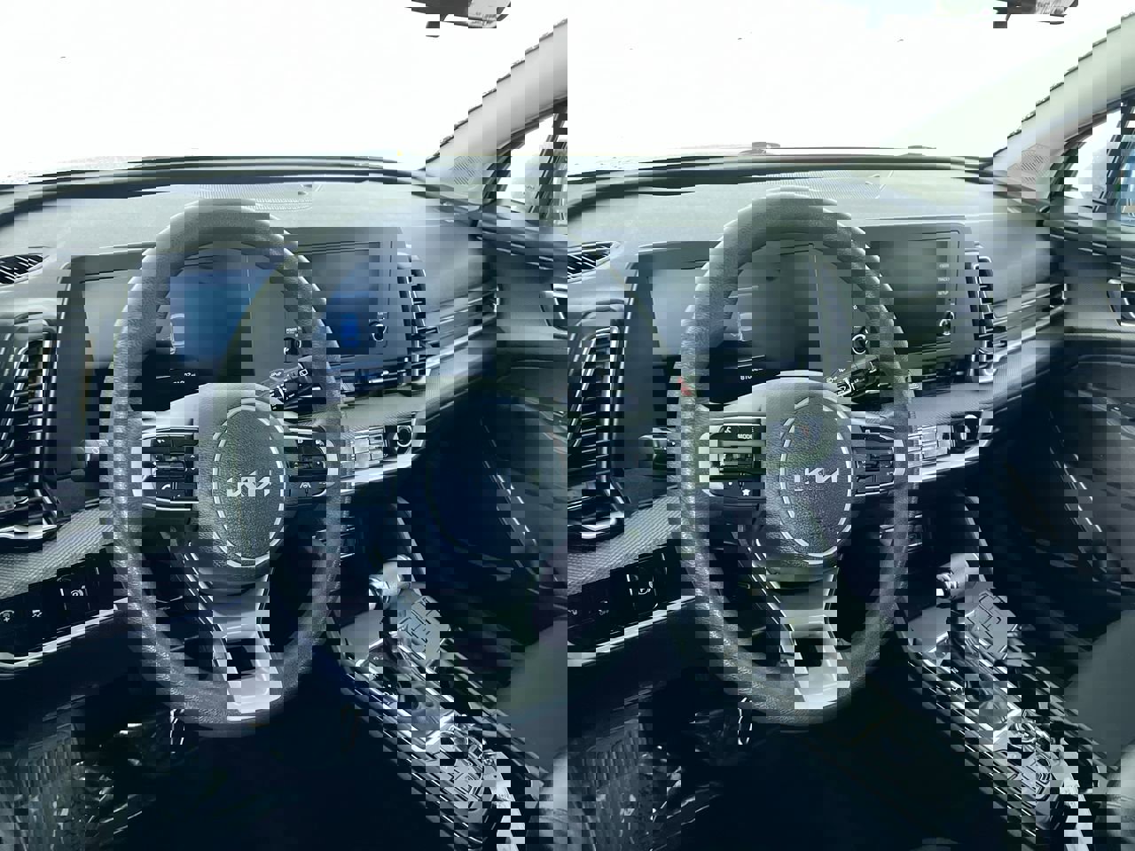 Used 2023 Kia Sportage LX image 29