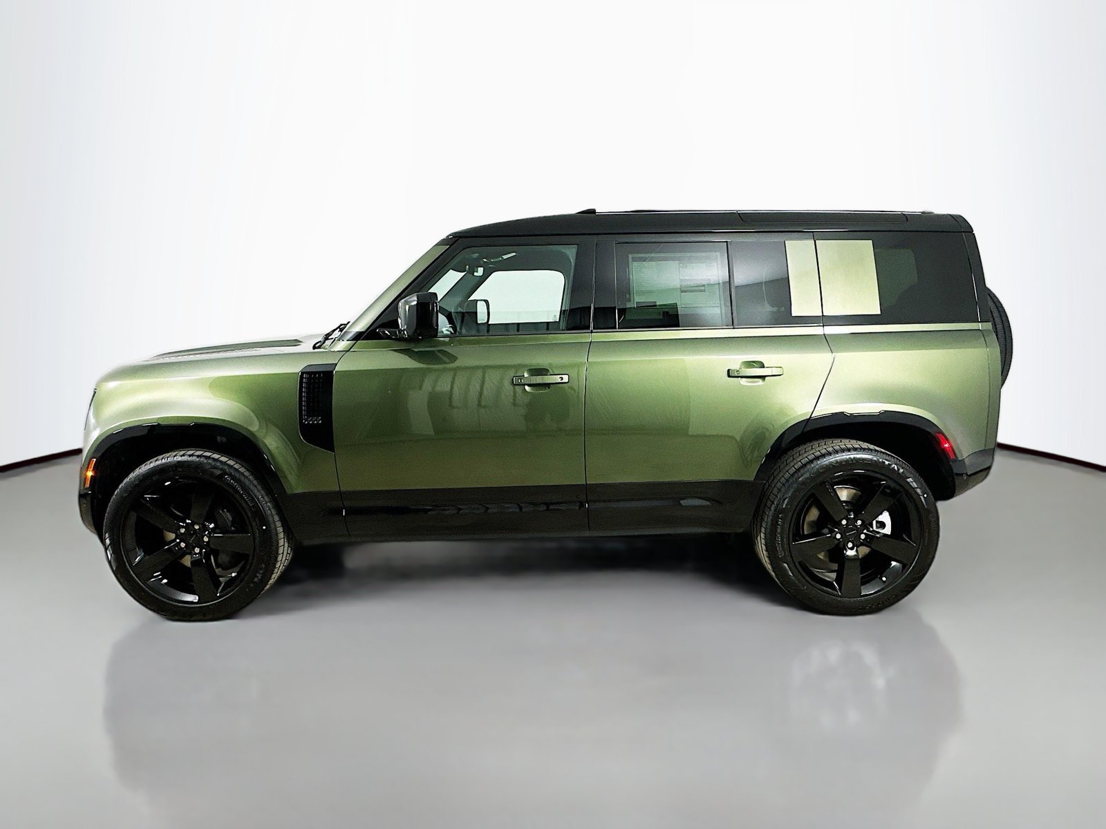 New 2026 Land Rover Defender 110 X-Dynamic SE AWD/4WD image 8