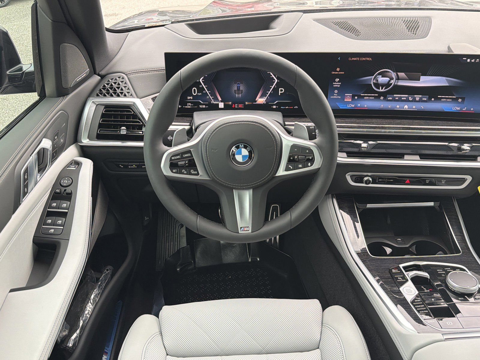 New 2026 BMW X5 xDrive40i w/ M Sport Package AWD/4WD image 16
