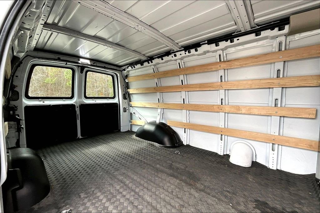 Used 2024 GMC Savana 2500 w/ Driver Convenience Package image 36