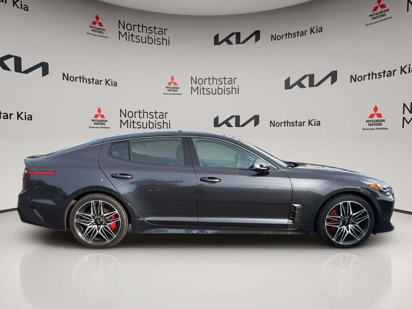 Used 2023 Kia Stinger GT2 RWD image 8