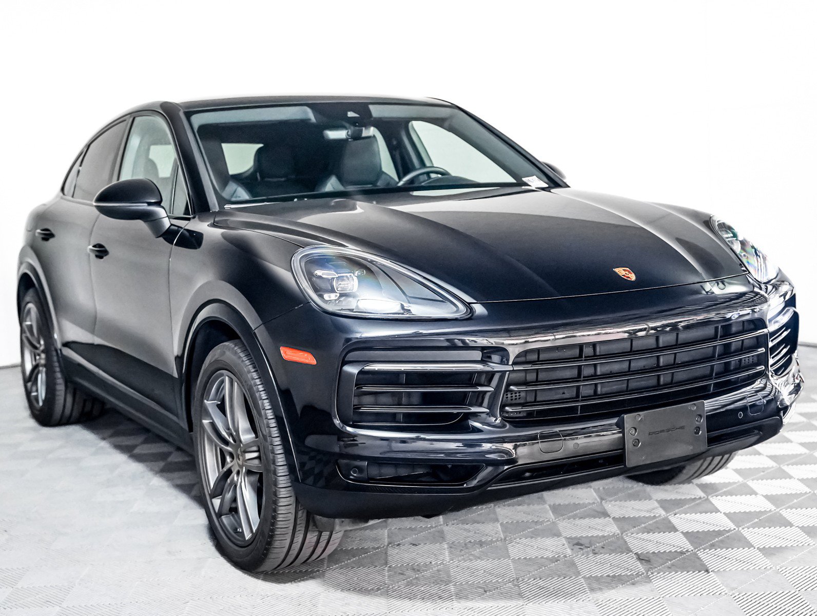Certified 2022 Porsche Cayenne Coupe image 8