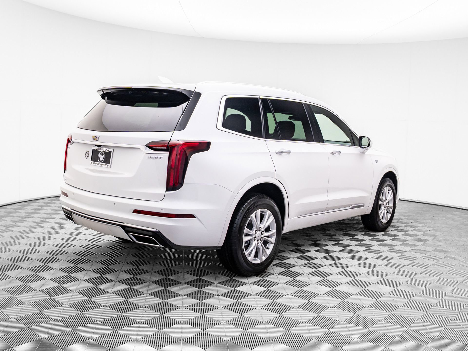 New 2025 Cadillac XT6 Luxury image 7