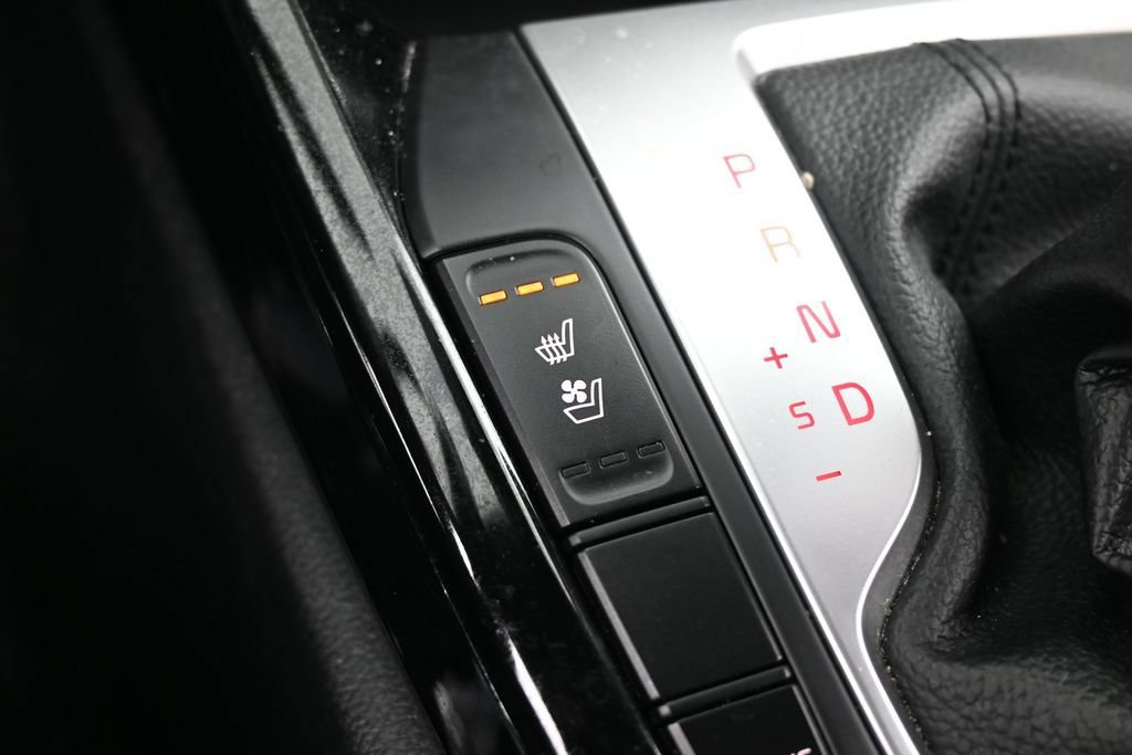 Used 2023 Kia Forte GT-Line w/ GT-Line Premium Package FWD image 24