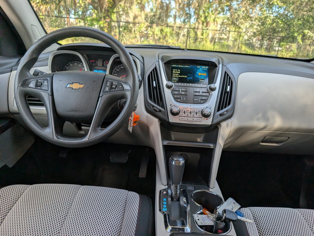 Used 2017 Chevrolet Equinox LS FWD image 11