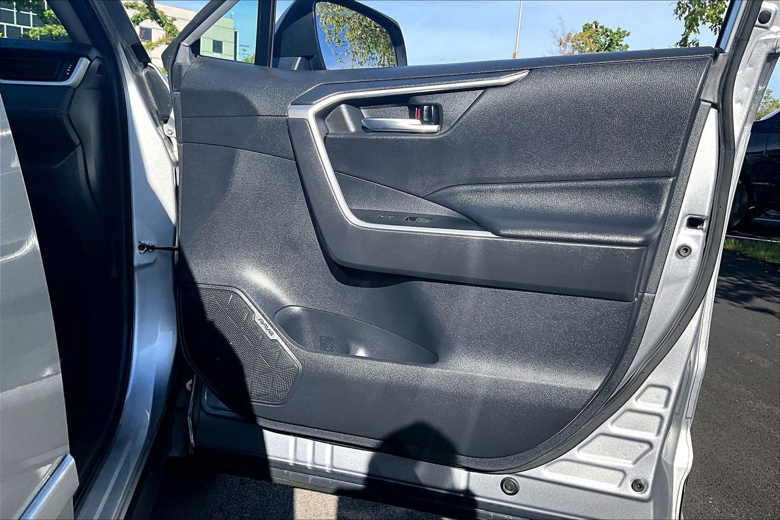 Used 2023 Toyota RAV4 XLE w/ Convenience Package AWD/4WD image 23