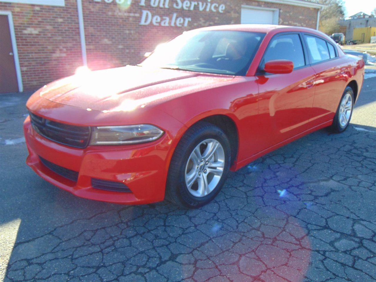 Used 2022 Dodge Charger SXT image 2