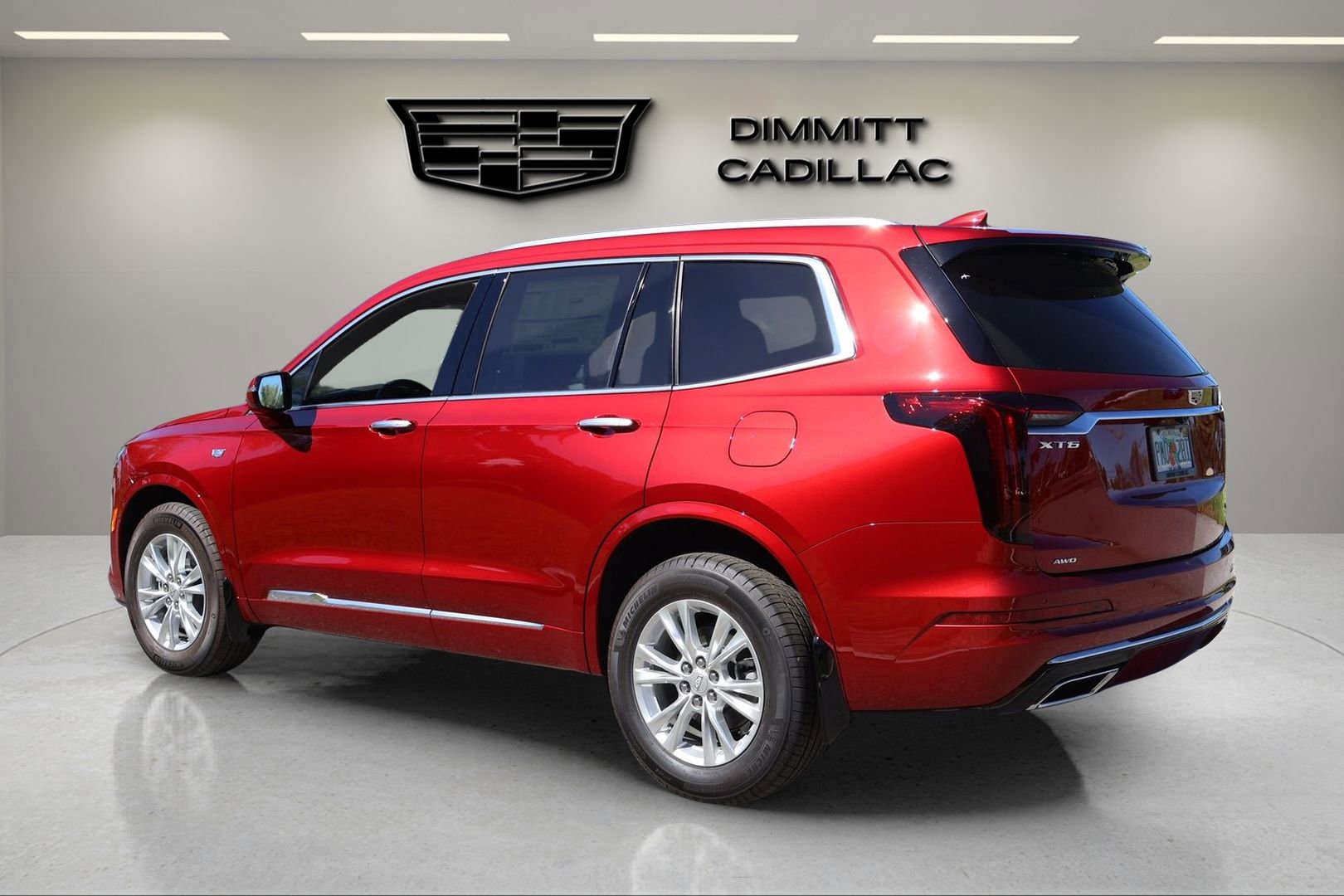 New 2025 Cadillac XT6 Luxury w/ LPO, Floor Liner Package AWD/4WD image 3